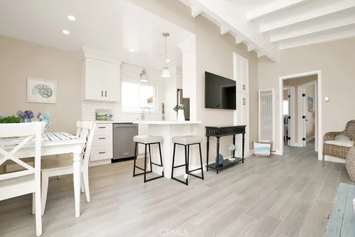 114 42nd Street, Newport Beach, California 92663