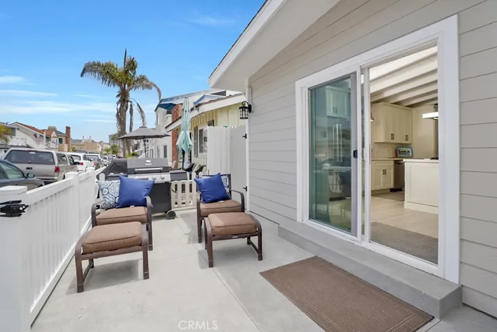 114 42nd Street, Newport Beach, California 92663
