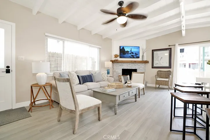 114 42nd Street, Newport Beach, California 92663