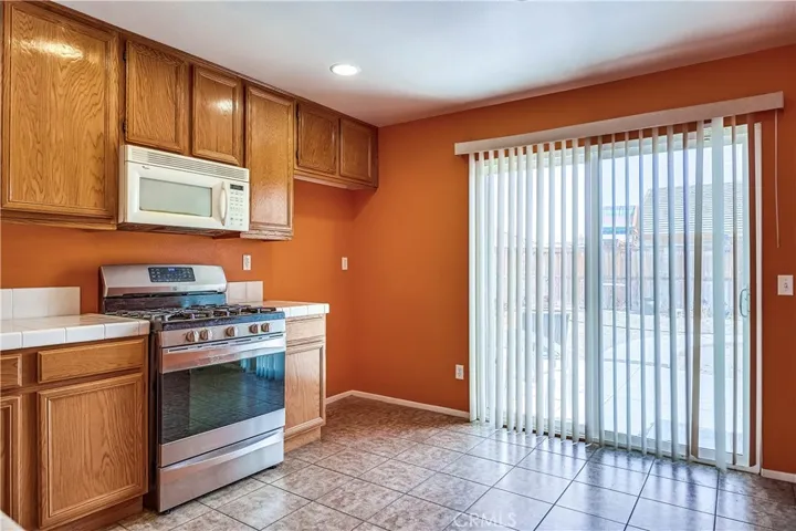 13713 Ashmont Street, Victorville, California 92392