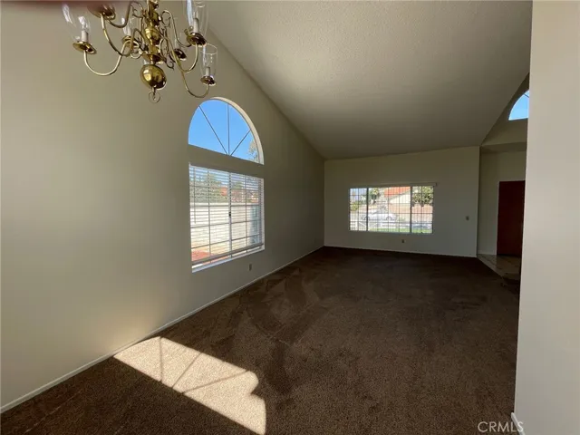 229 Cottonwood Avenue, Riverside, California 92506