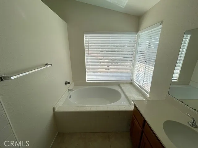 229 Cottonwood Avenue, Riverside, California 92506