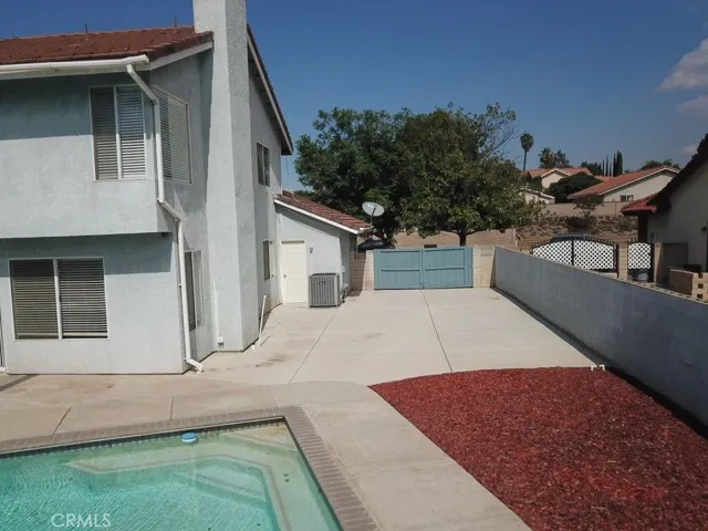 229 Cottonwood Avenue, Riverside, California 92506