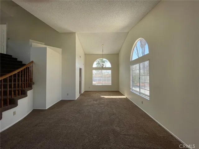 229 Cottonwood Avenue, Riverside, California 92506