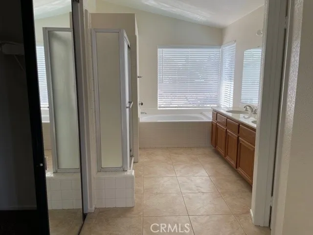 229 Cottonwood Avenue, Riverside, California 92506