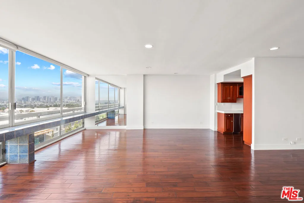 2220 Avenue Of The Stars 1501, Los Angeles, California 90067 home-pic-3