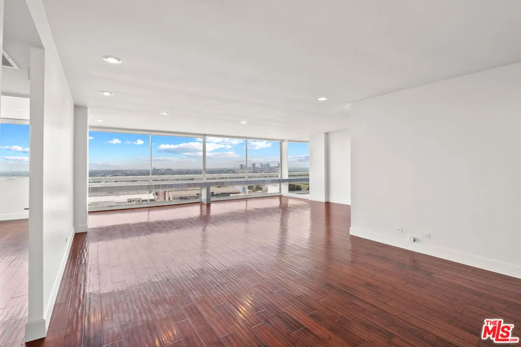 2220 Avenue Of The Stars 1501, Los Angeles, California 90067 home-pic-1