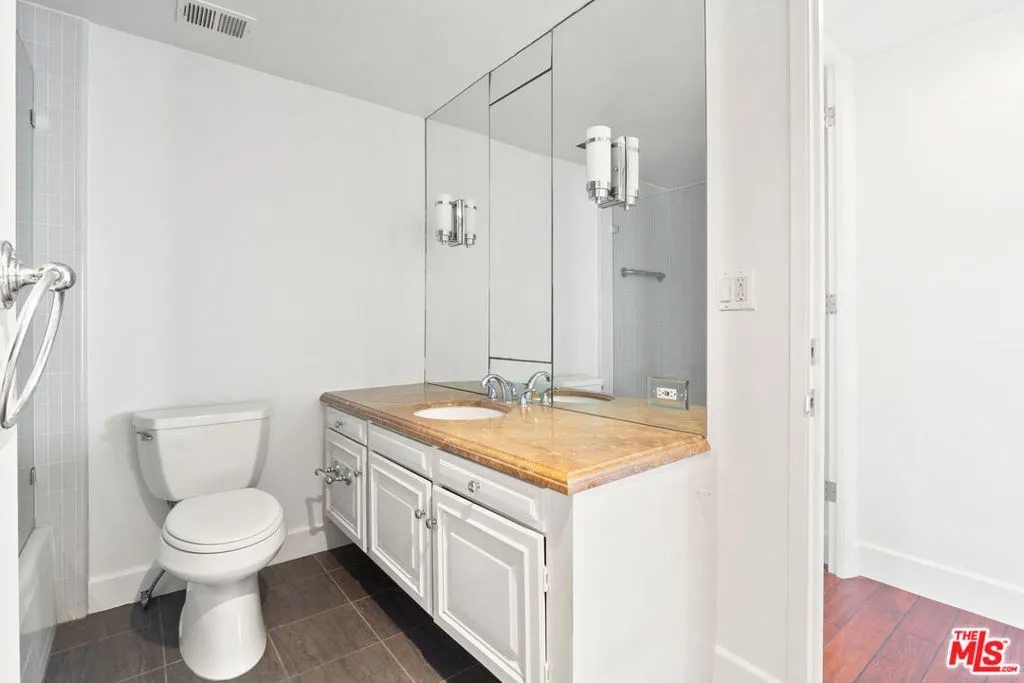 2220 Avenue Of The Stars 1501, Los Angeles, California 90067 home-pic-18