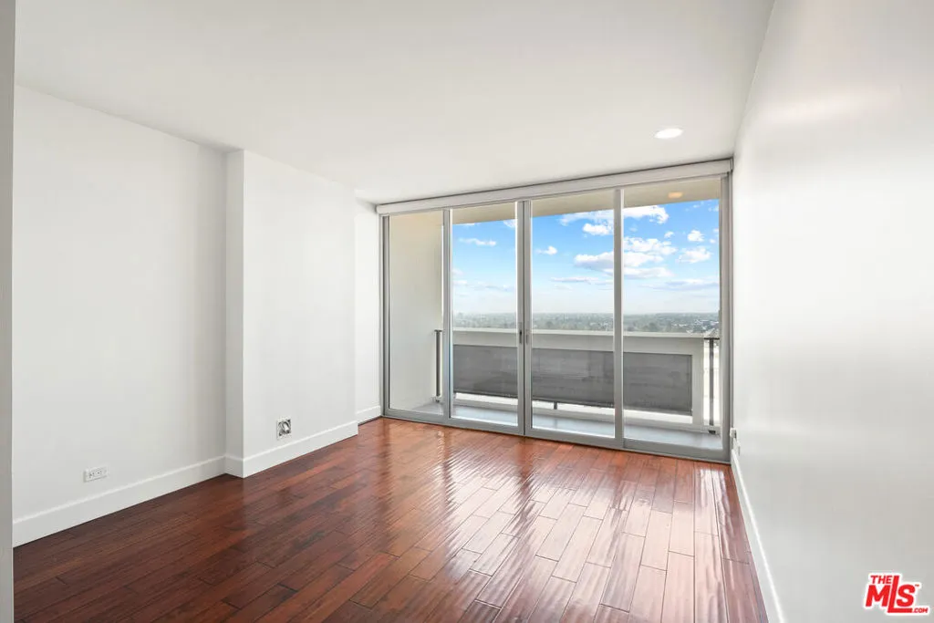2220 Avenue Of The Stars 1501, Los Angeles, California 90067 home-pic-10