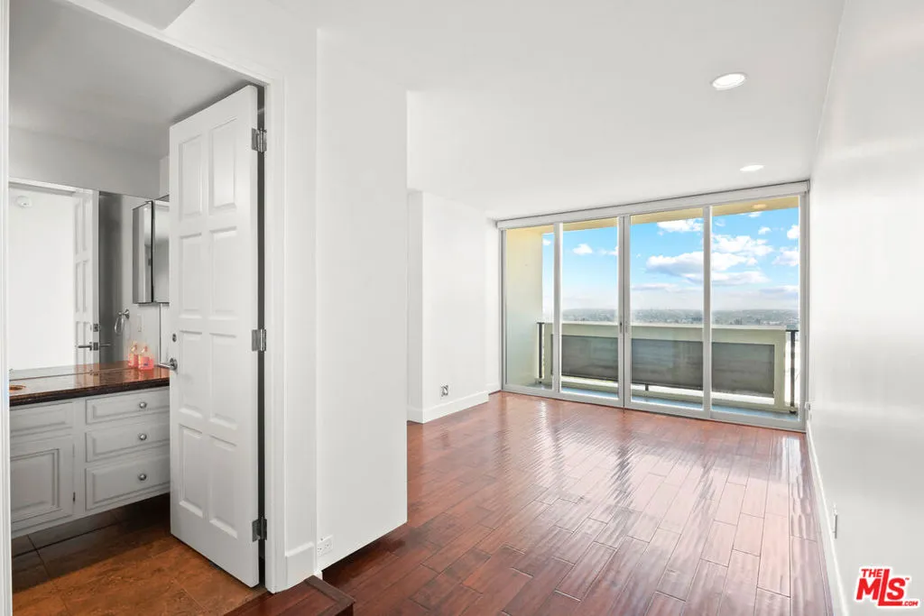 2220 Avenue Of The Stars 1501, Los Angeles, California 90067 home-pic-9