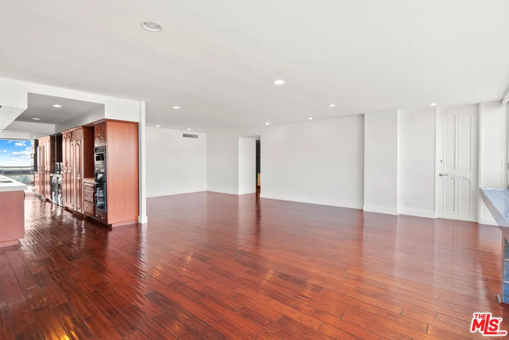 2220 Avenue Of The Stars 1501, Los Angeles, California 90067 home-pic-6
