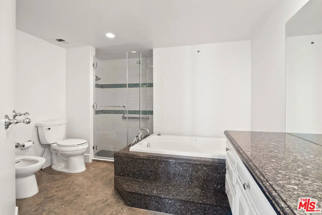 2220 Avenue Of The Stars 1501, Los Angeles, California 90067 home-pic-13
