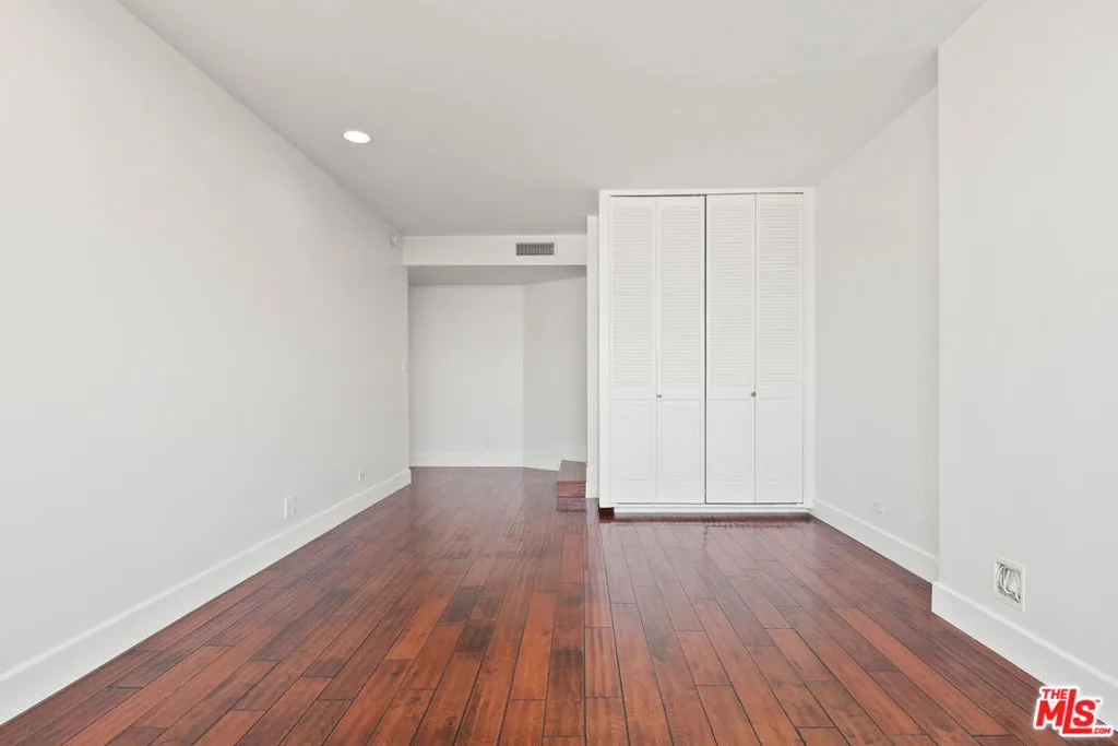 2220 Avenue Of The Stars 1501, Los Angeles, California 90067 home-pic-11