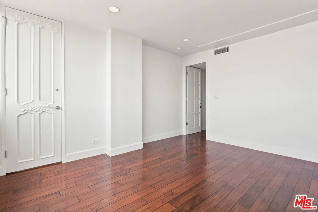 2220 Avenue Of The Stars 1501, Los Angeles, California 90067 home-pic-17