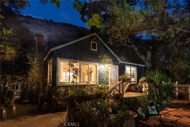 29371 Hillside Lane, Silverado Canyon, California 92676