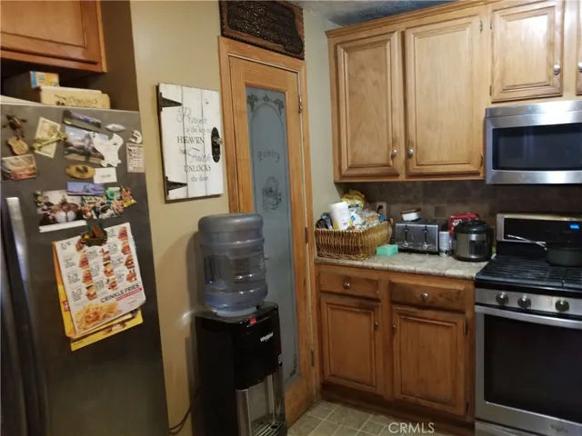 KITCHEN PANTRY