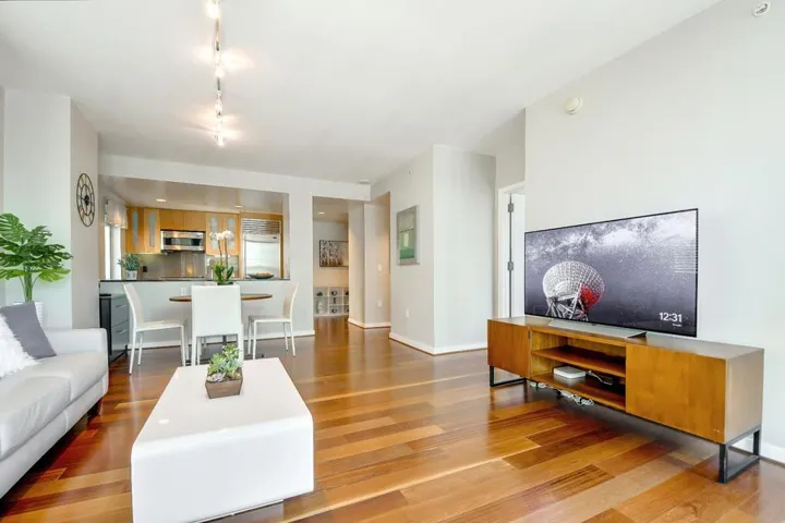 333 1st Street N605, None, California 94105