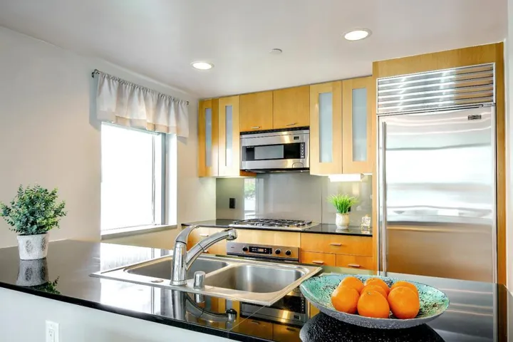 333 1st Street N605, None, California 94105