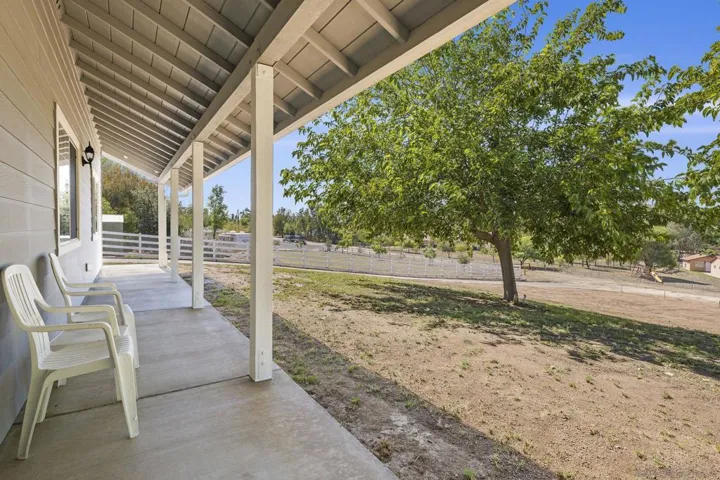 532 Amigos Rd, Ramona, California 92065