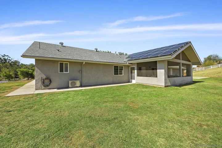 532 Amigos Rd, Ramona, California 92065