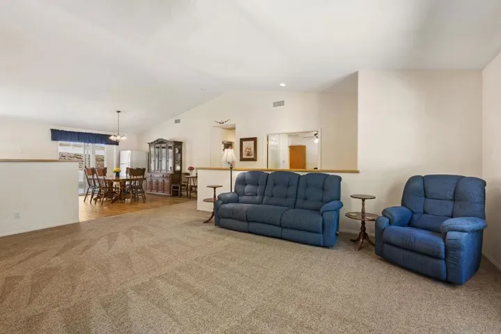 532 Amigos Rd, Ramona, California 92065