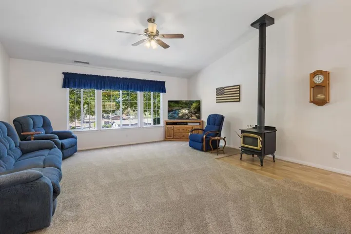 532 Amigos Rd, Ramona, California 92065
