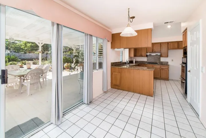 887 Quail Hill Drive, San Marcos, California 92078