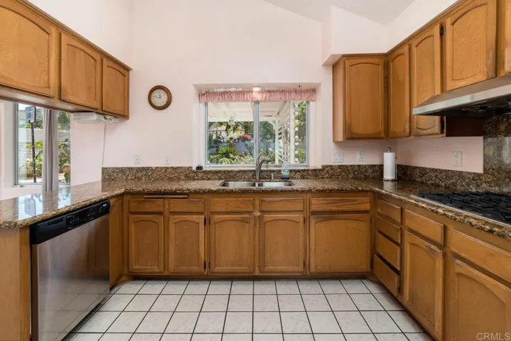 887 Quail Hill Drive, San Marcos, California 92078