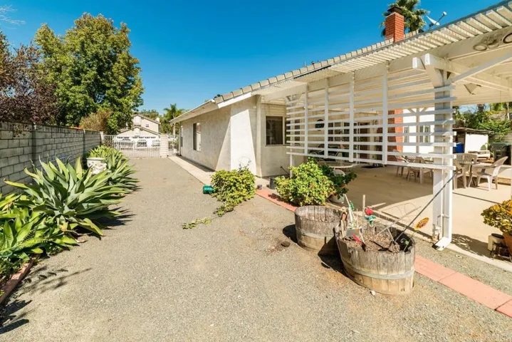 887 Quail Hill Drive, San Marcos, California 92078