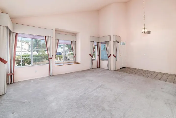 887 Quail Hill Drive, San Marcos, California 92078