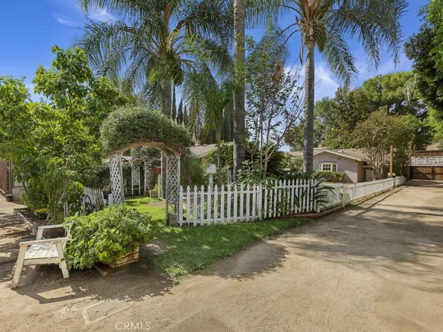 1271 Corona Avenue, Norco, California 92860