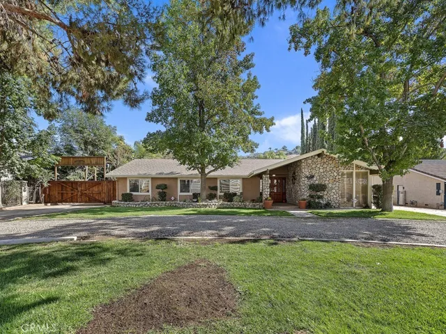 1271 Corona Avenue, Norco, California 92860