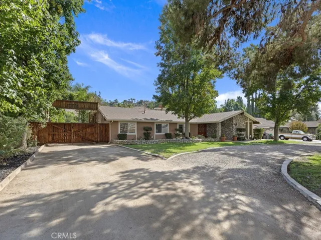 1271 Corona Avenue, Norco, California 92860