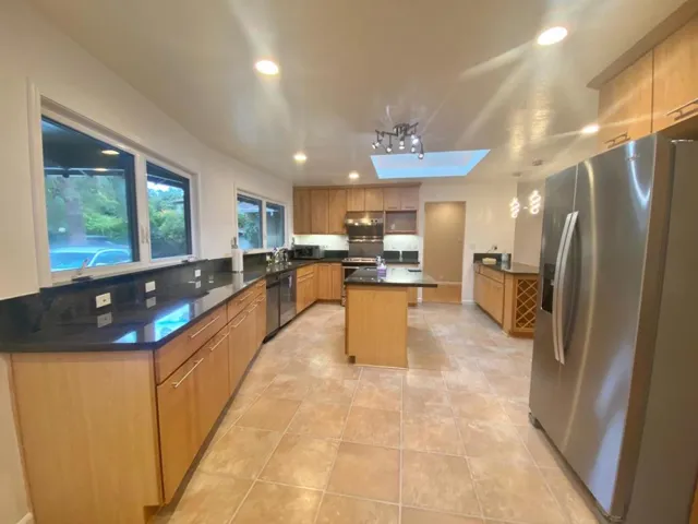, Palo Alto, California 94301