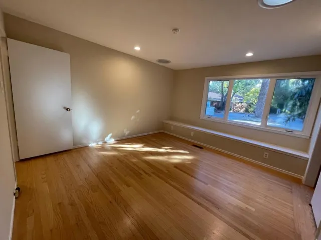, Palo Alto, California 94301