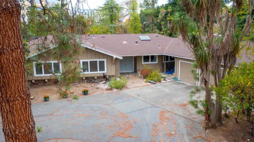 , Palo Alto, California 94301