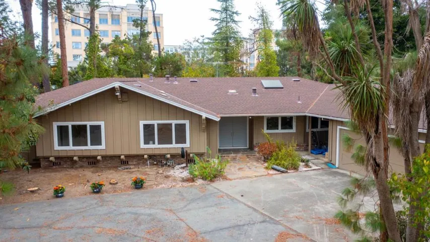 , Palo Alto, California 94301