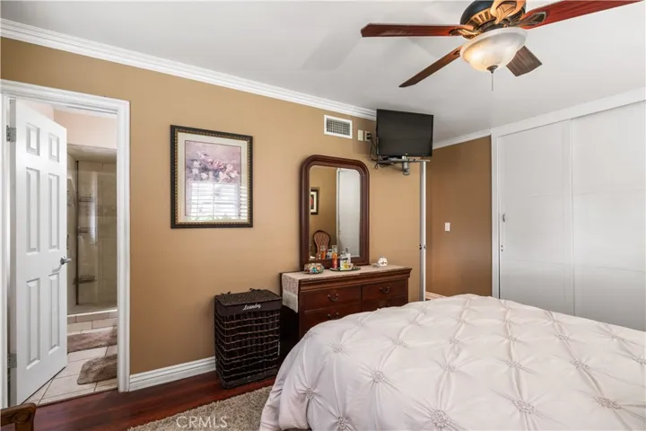 MASTER BED AND BATH