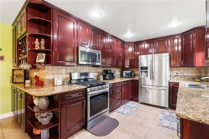 336 W Kirkwall Road, Glendora, California 91740