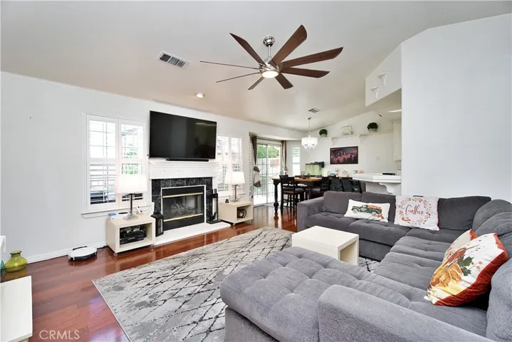7418 N Mansionette Drive, Fresno, California 93720