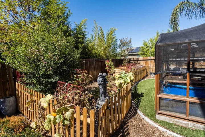 2186 Chaparrel Lane, Mentone, California 92359
