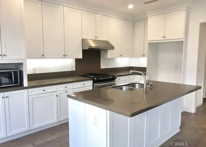 105 Overbrook, Irvine, California 92620