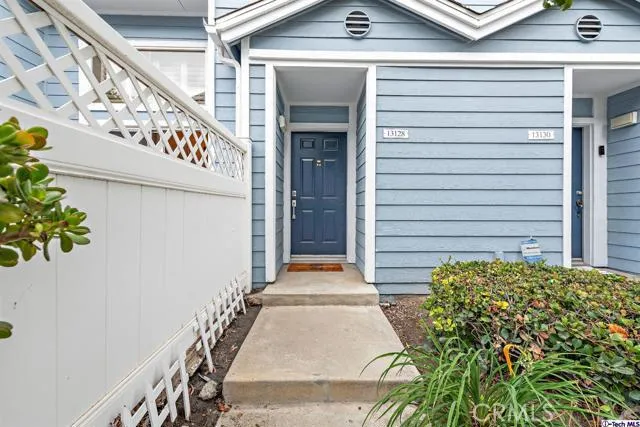 13128 Sycamore Village Dr, Norwalk, California 90650