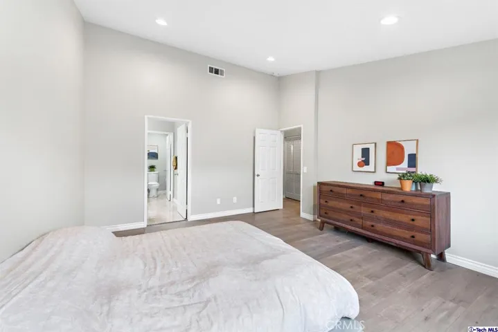 13128 Sycamore Village Dr, Norwalk, California 90650