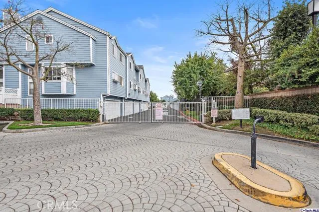 13128 Sycamore Village Dr, Norwalk, California 90650