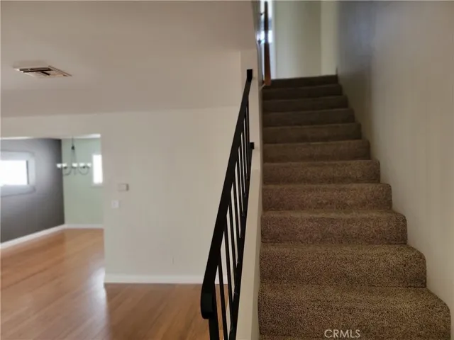18550 Hatteras Street 17, Tarzana, California 91356