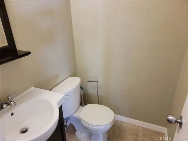 18550 Hatteras Street 17, Tarzana, California 91356