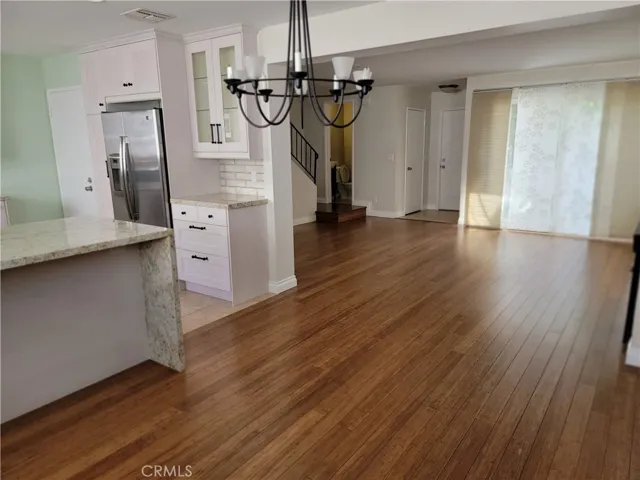 18550 Hatteras Street 17, Tarzana, California 91356