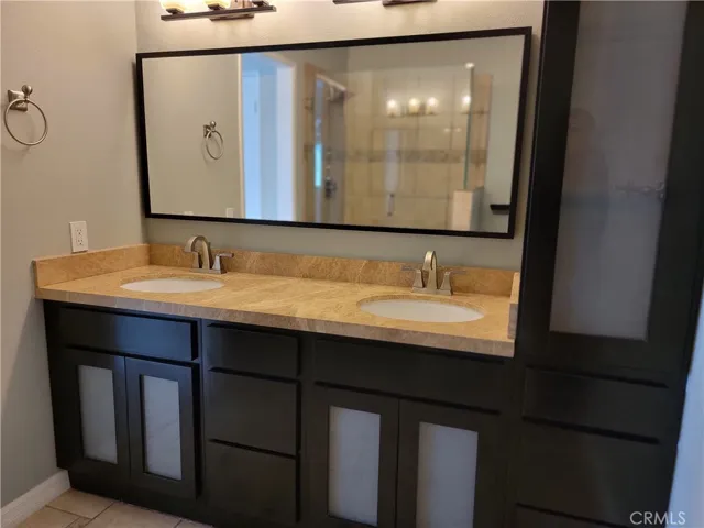 18550 Hatteras Street 17, Tarzana, California 91356