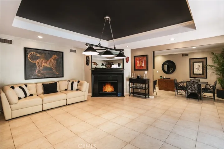 19218 Wells Drive, Tarzana, California 91356